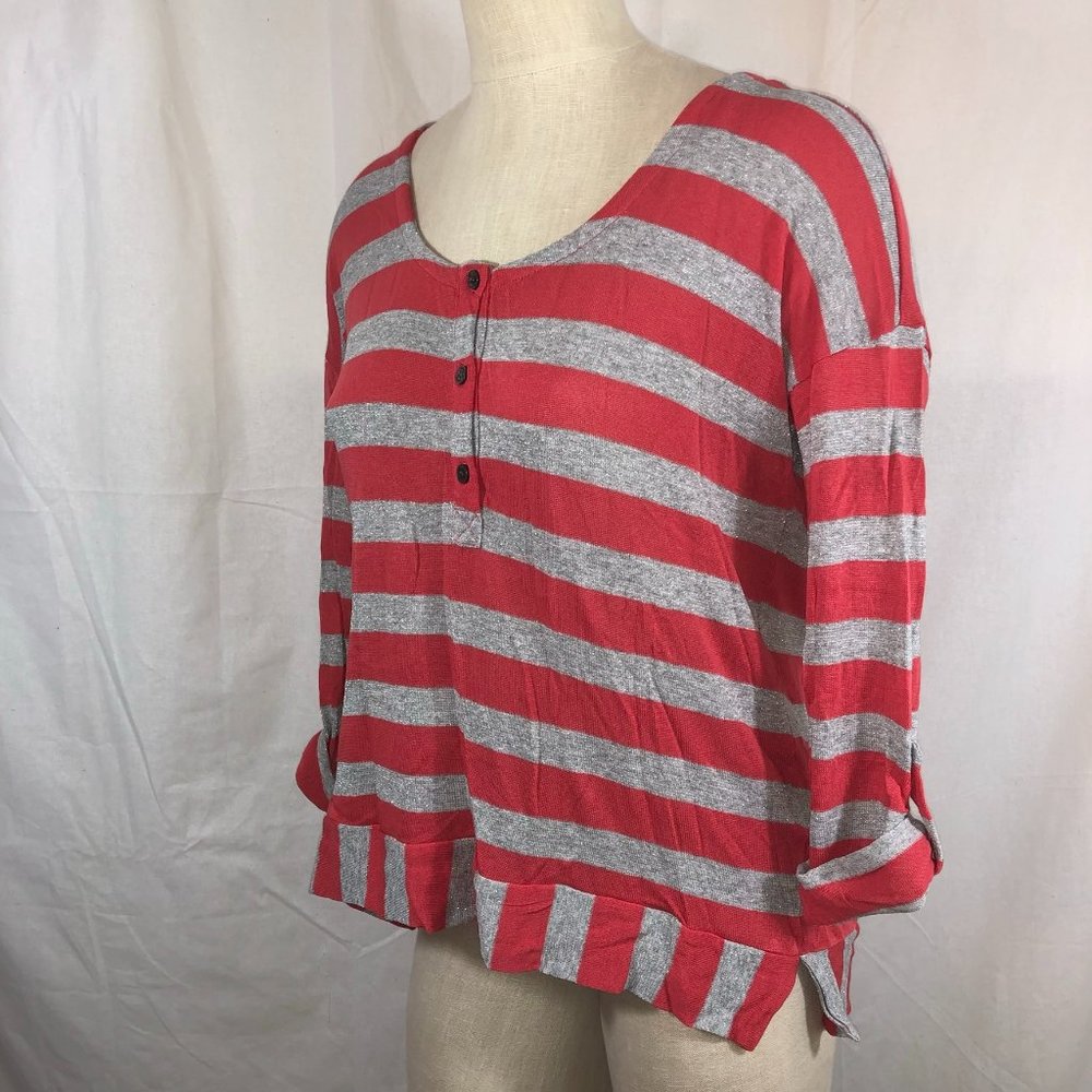 Splendid Size M Medium Red Silver Metallic Striped 3/4 Sleeve Peplum Hem Tee